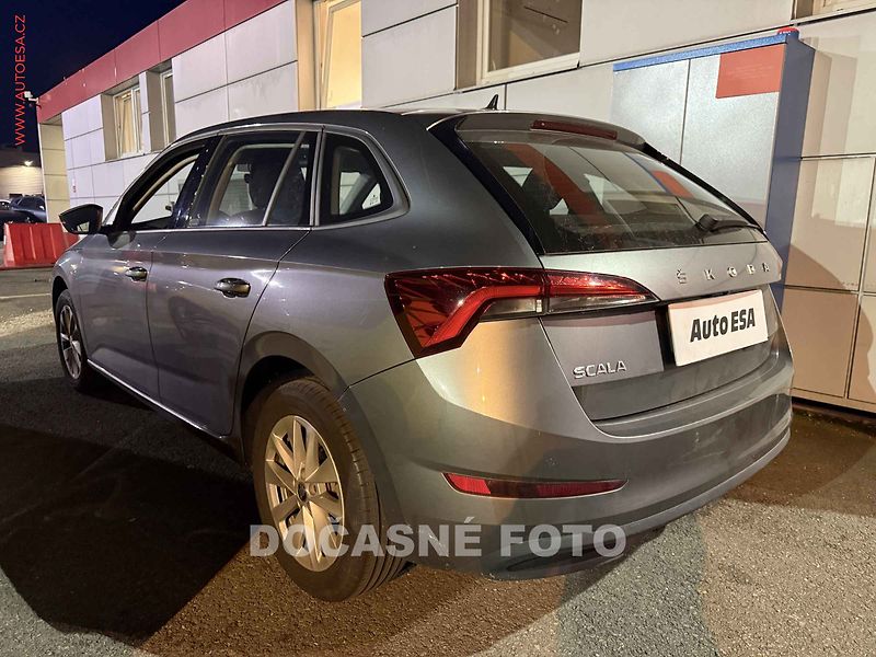 Škoda Scala (2023) 1.0 TSi, 2.maj,ČR, digi ac - fotka 2 z 3
