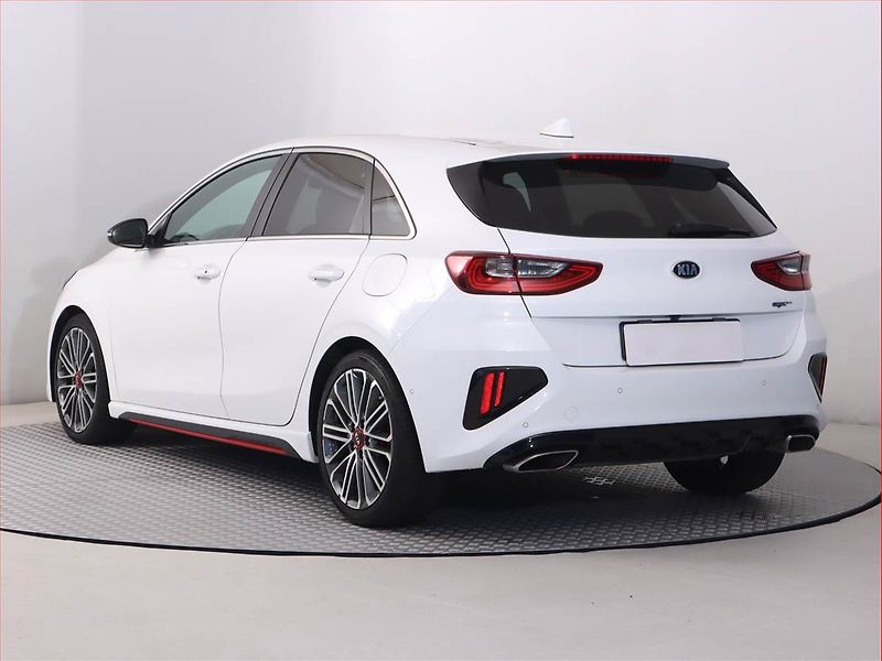 Kia Ceed (2019) GT Line 1.6 T-GDI GT, Automat - fotka 4 z 24
