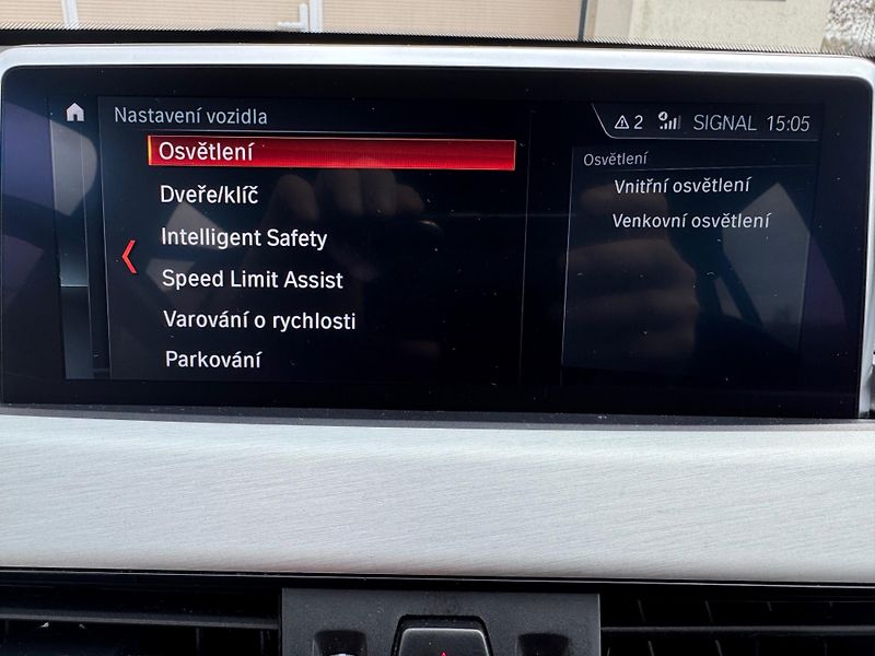 BMW X1 (2021) 18d X-DRIVE AT/8 X LINE ČR - fotka 19 z 30