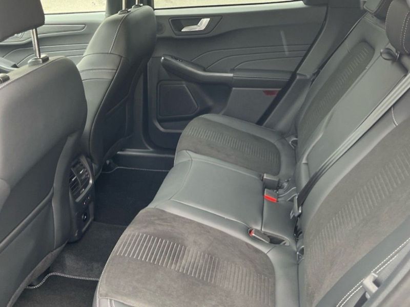 Ford Kuga 2.5iPHEV,178KW,1MAJ,DPH,CZ - fotka 12 z 14