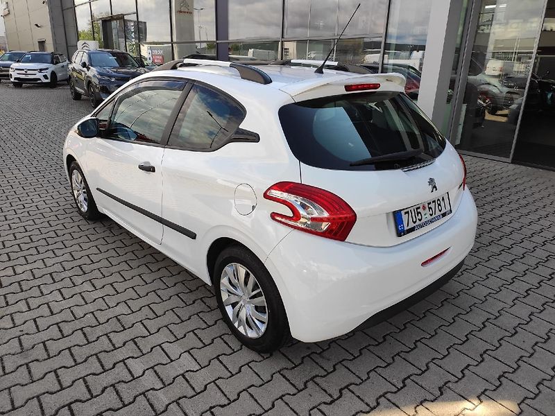 Peugeot 208 (2013) 1.2i 92k MAN5 nové CZ po STK - fotka 3 z 22