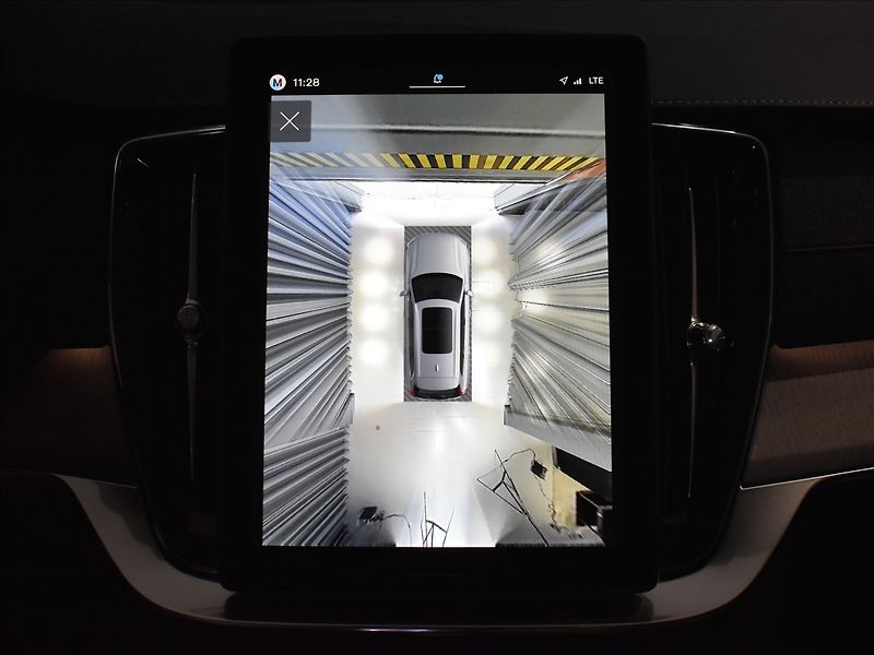 Volvo XC90 (2026) 2,0 B5  Plus Bright - fotka 35 z 38