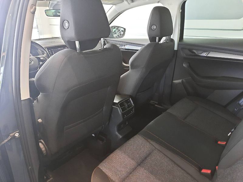 Škoda Karoq (2022) 1.5 TSI (110kW/150k) DSG - fotka 8 z 25