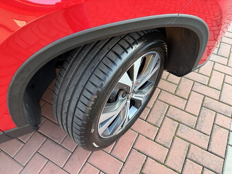 Seat Ateca (2019) 1.5TSi Full LED Navi Kamera - fotka 45 z 48