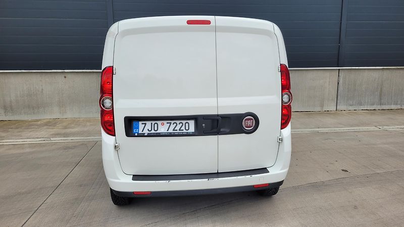 Fiat Dobló cargo (2023) 1,6 JTD KOUPENO V ČR - fotka 11 z 22