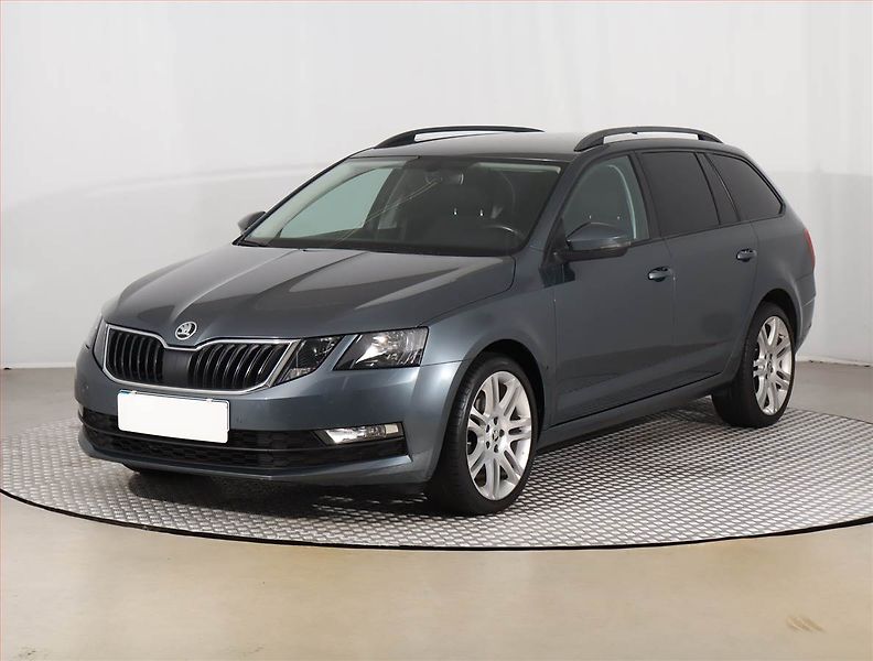 Škoda Octavia (2018) 1.0 TSI, Navi, Tempomat - fotka 2 z 23