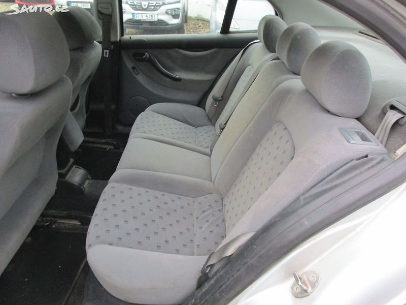 Seat Toledo 1,9TDI-81KW-NOVÁ STK+1.MAJITEL - fotka 7 z 15