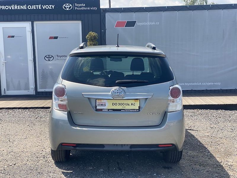 Toyota Verso 1.8i, ČR-2.maj, Active Trend - fotka 5 z 26