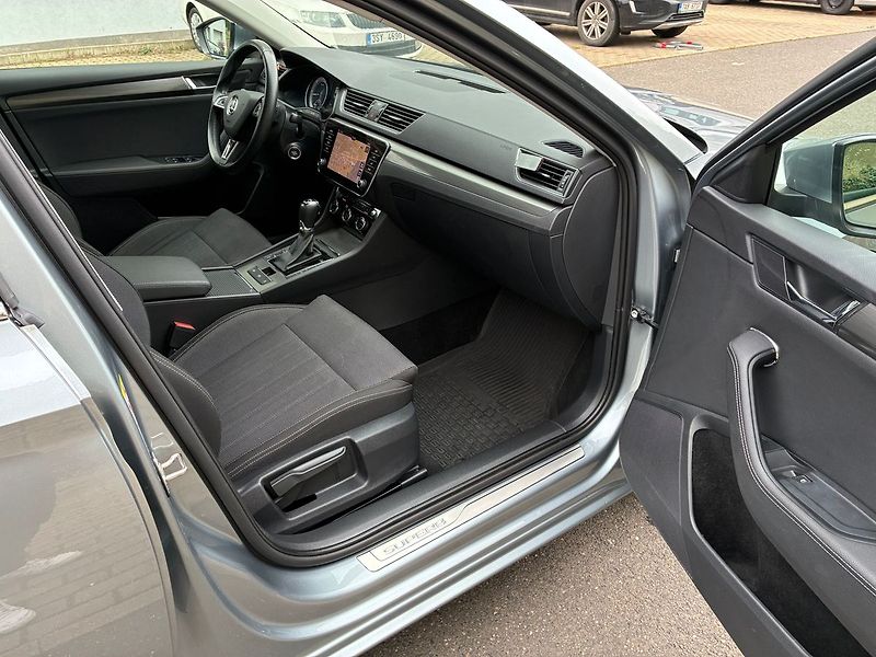 Škoda Superb 2.0 TDI 4x4 STYLE 140 kW DSG - fotka 21 z 40