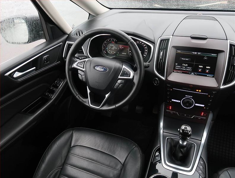 Ford Galaxy (2016) 2.0 TDCi, 4X4, 7 míst - fotka 7 z 30
