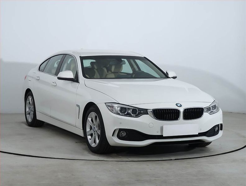 BMW Řada 4 (2015) 420i, Automat, Serv.kniha - fotka 1 z 21