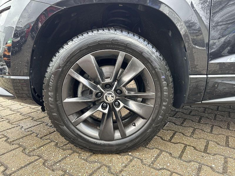 Škoda Karoq (2020) 2.0 TDI 4x4 DSG Sportline - fotka 32 z 36