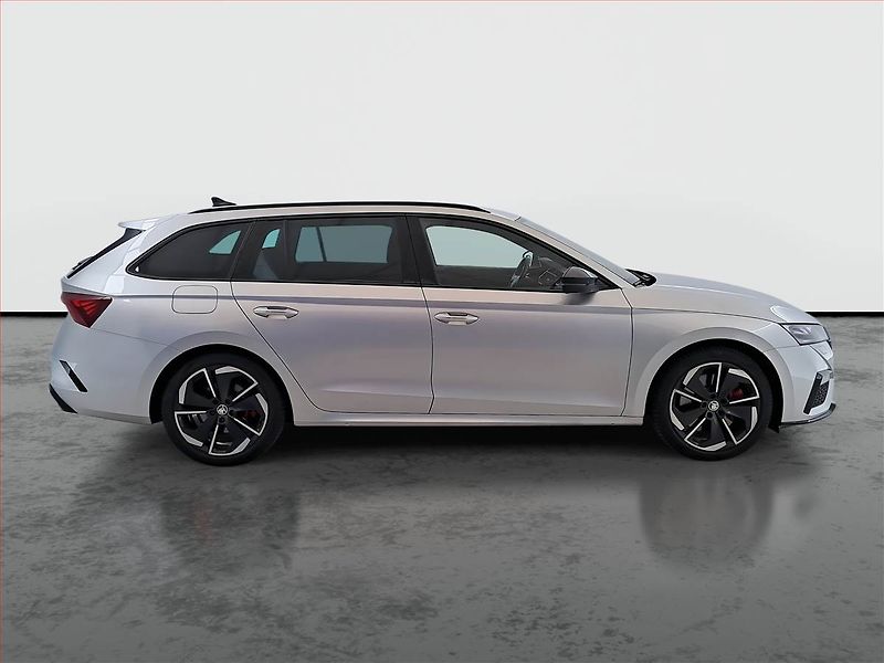 Škoda Octavia (2023) RS 2.0 TSI - fotka 6 z 32