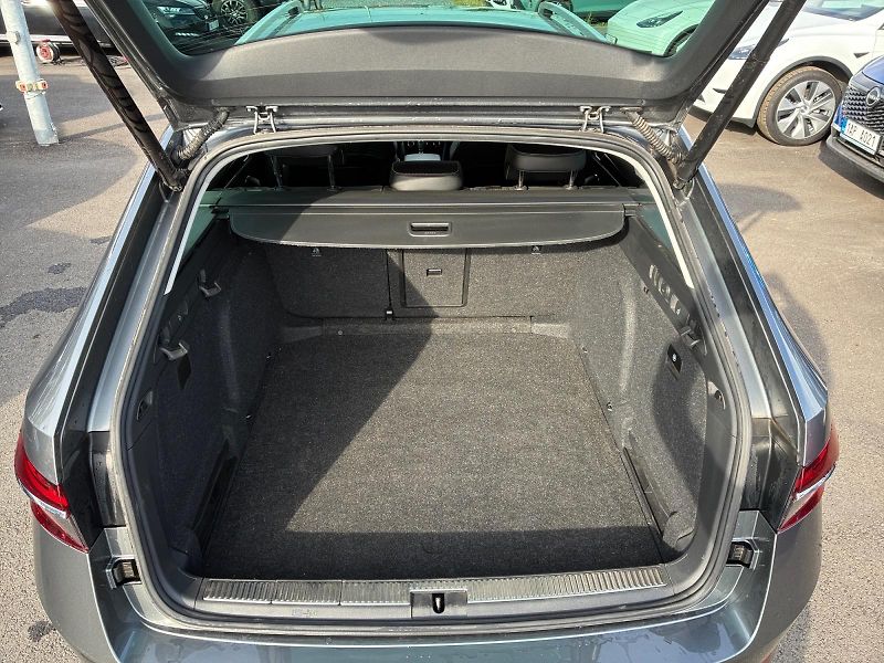 Škoda Superb (2023) L&K 2.0TDI 147kW DSG 4x4 TAŽNÉ - fotka 6 z 11