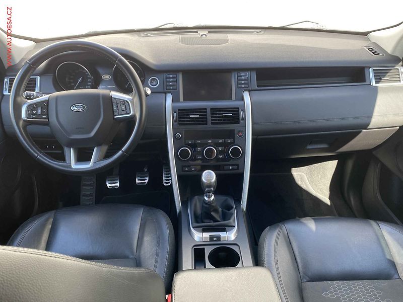 Land Rover Discovery Sport (2016) 2.0 TD4, TZ, navi, kamera - fotka 8 z 19