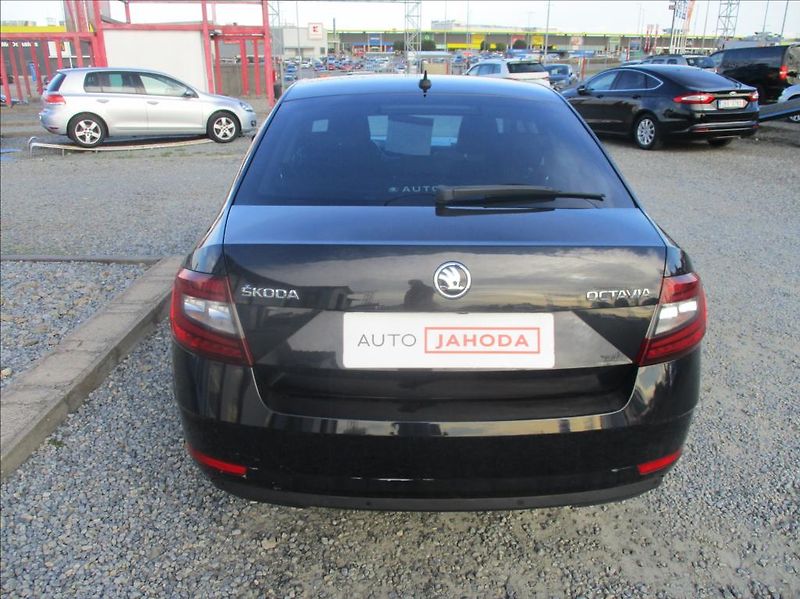 Škoda Octavia 2,0 TDI, Style,DSG,navi,DPH,CZ - fotka 6 z 29
