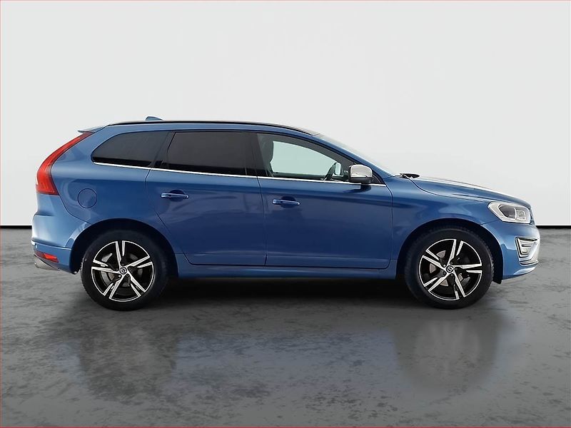 Volvo XC60 (2017) R-Design D4, 4X4, Automat - fotka 6 z 21