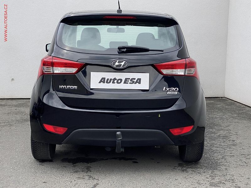 Hyundai ix20 (2014) 1.6 CRDi, AC - fotka 5 z 15