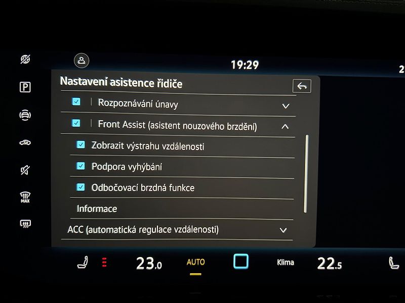 Volkswagen Touareg (2024) Model 2025, Kůže, VZDUCH,Tažné - fotka 30 z 43