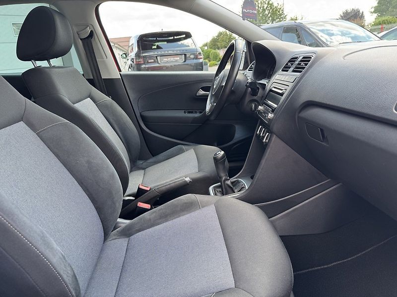 Volkswagen Polo (2011) 1.4i Style Klima Panorama - fotka 17 z 48