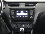 Škoda Octavia (2014) 1.6 TDI, Serv.kniha, Tempomat - náhled 12