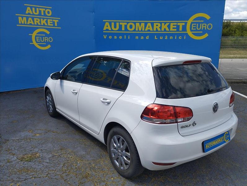 Volkswagen Golf 1,2 - fotka 6 z 15