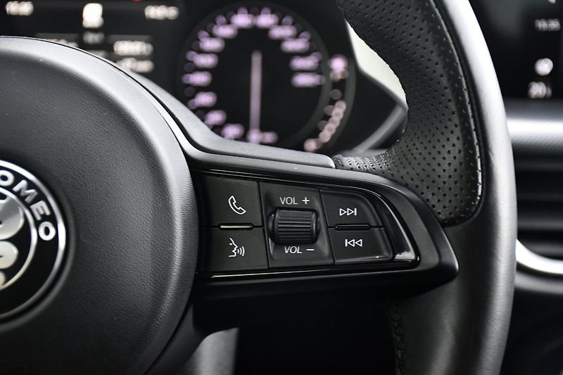 Alfa Romeo Stelvio 2.0TURBO 16V Q4 147kW SPRINT - fotka 25 z 45