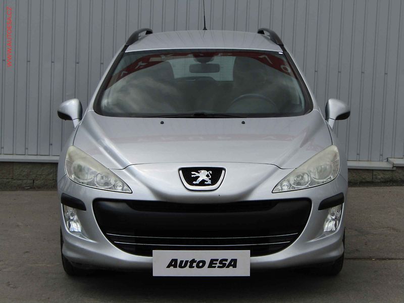 Peugeot 308 (2011) 1.6 i, ČR, AC, temp, tažné - fotka 2 z 16