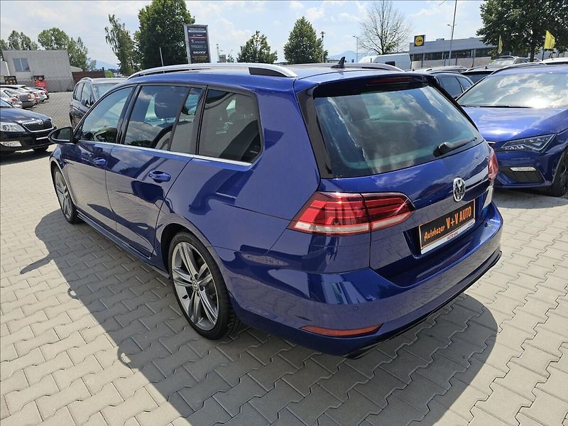 Volkswagen Golf 1,4TSi R-Line Webasto NAVI - fotka 8 z 43