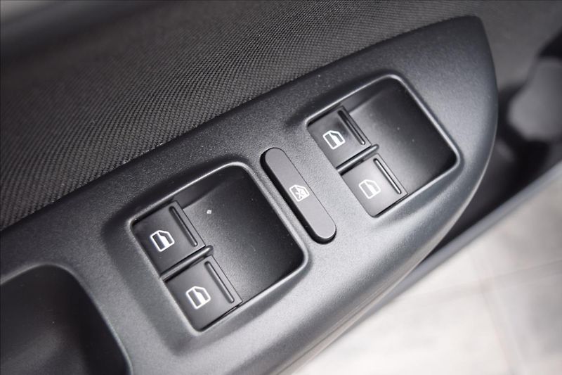 Škoda Octavia 1,2 TSI 77KW 2XKOLA XENONY - fotka 32 z 43