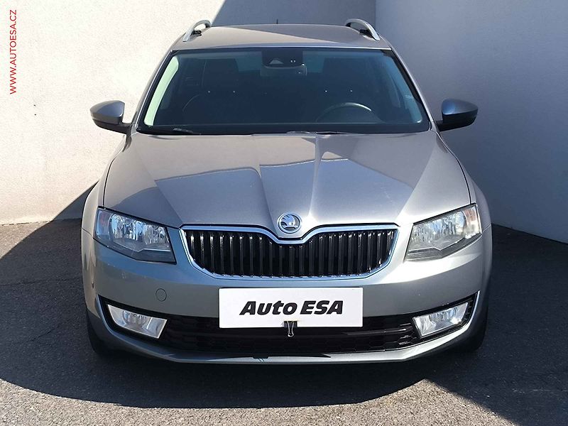 Škoda Octavia (2014) 2.0TDI, Elegance - fotka 2 z 20