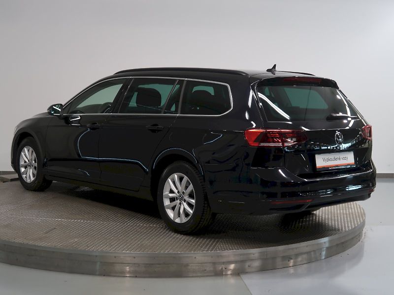 Volkswagen Passat (2022) BUSINESS PREMIUM 2.0TDI 110KW - fotka 7 z 38