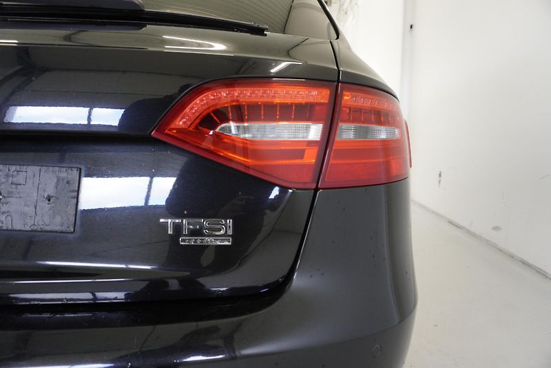 Audi A4 (2013) 2.0 TFSI 165kW QUATTRO STRONIC - fotka 9 z 34