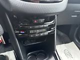 Peugeot 2008 (2016) 1.2 96kw Allure - náhled 19