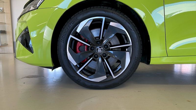 Škoda Octavia (2025) kombi RS 2.0 TSI 195kW DSG - fotka 11 z 32