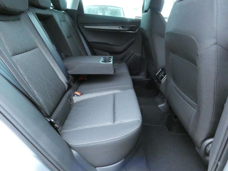 Škoda Karoq (2026) Top Selection 1.5 TSI 110 kW D - fotka 26 z 30