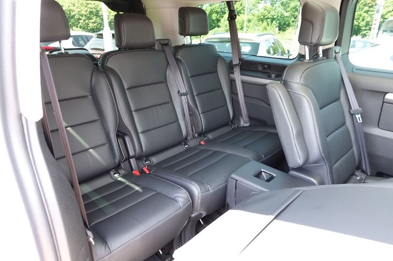 Toyota ProAce Verso 2.0 Diesel 177 - 8 AT VIP 7S S - fotka 15 z 38