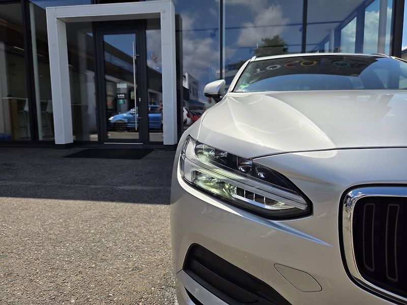 Volvo V90 (2018) D4 2.0 140kW - fotka 6 z 43