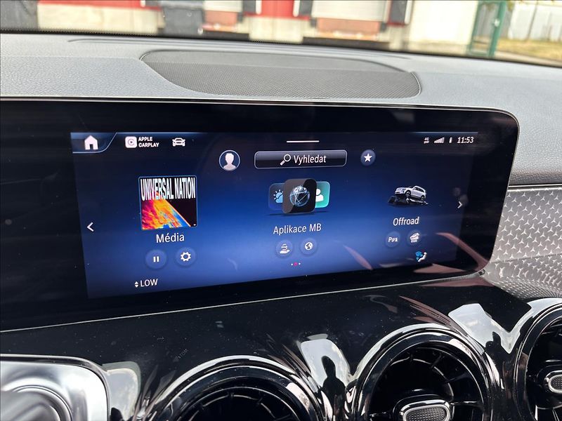 Mercedes-Benz GLB 2,0 200d 110kW 4Matic DCT - fotka 33 z 52
