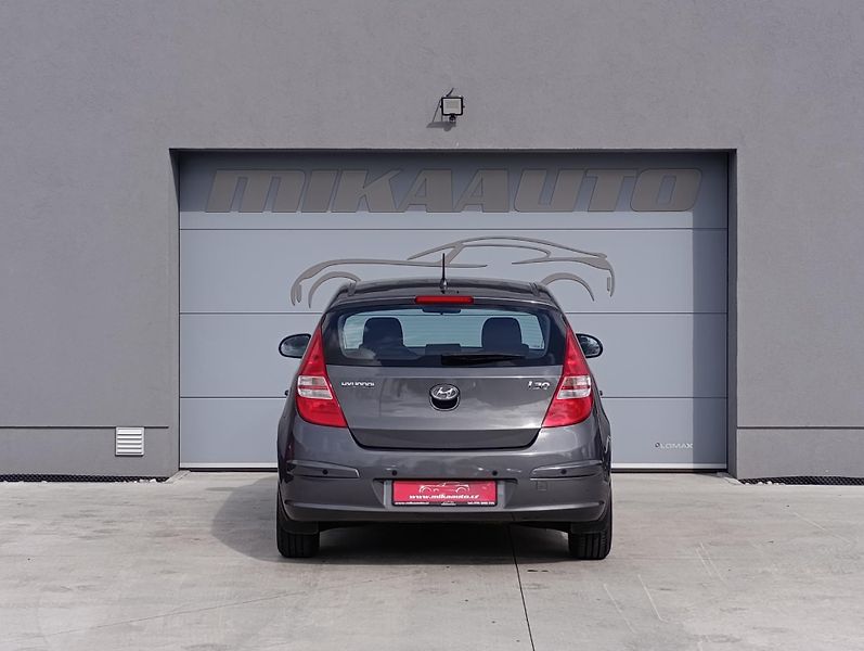 Hyundai i30 1.4 CVVT 80kW ČR  - fotka 6 z 31