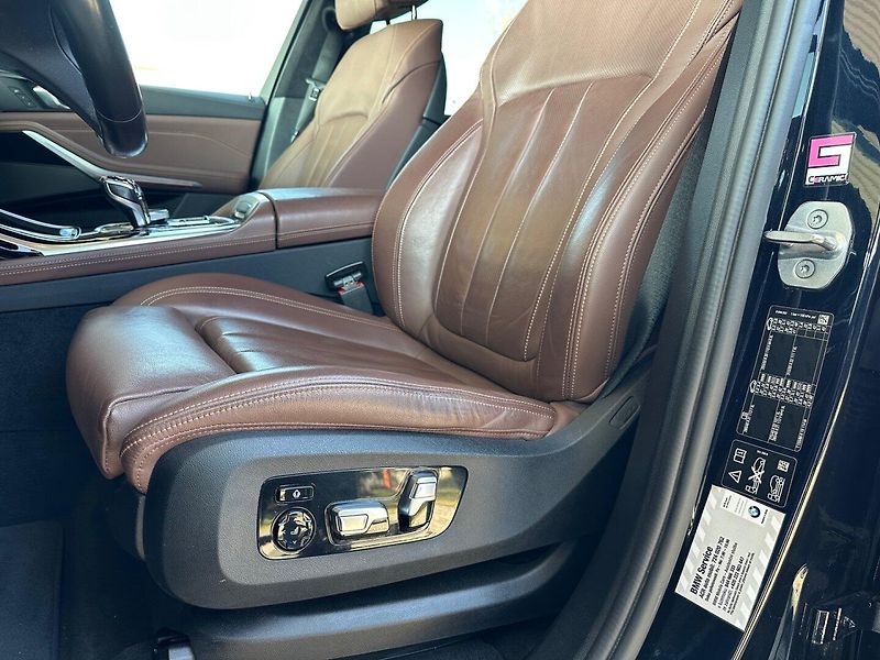 BMW X7 (2021) M50D FINAL EDITION 1/100 - fotka 11 z 43