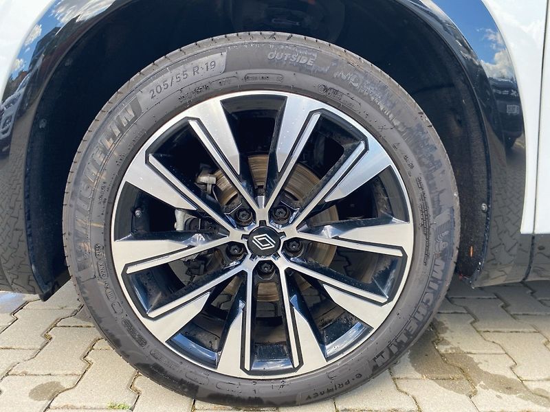 Renault Austral (2025) techno mild hybrid 160 auto - fotka 7 z 23