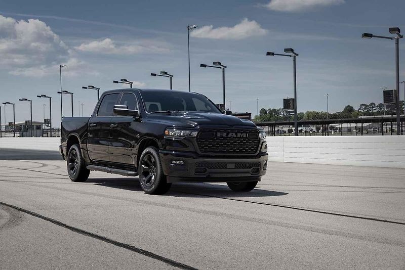 Ram 1500 se staronovým motorem 5.7 Hemi