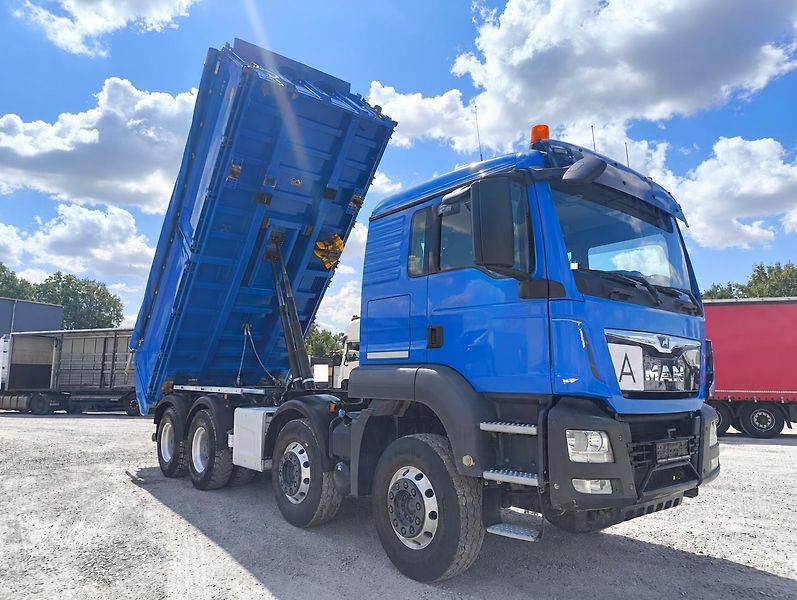 MAN TGS (2019) 460 8x4 třístranný sklápěč - fotka 2 z 25
