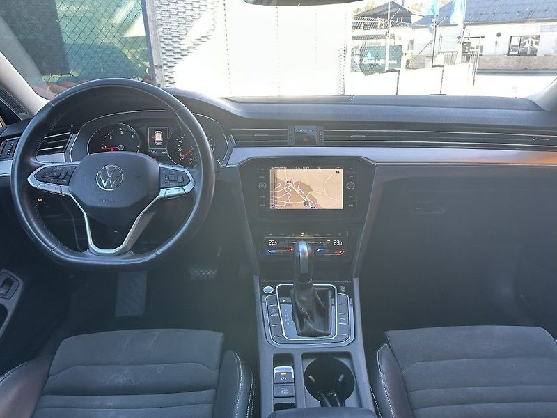 Volkswagen Passat 2.0 TDi 110kW serviska - fotka 13 z 28