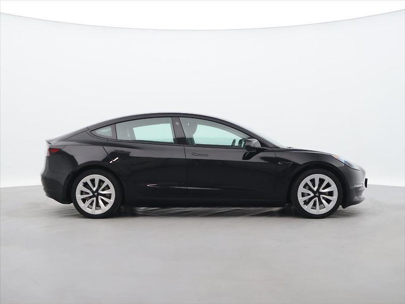 Tesla Model 3 Long Range 75kWh AWD sOH 96,4% - fotka 8 z 32