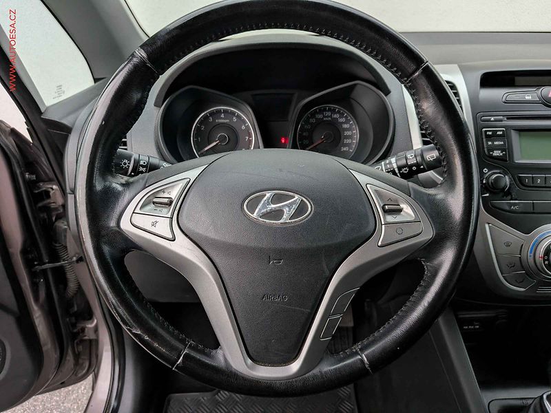 Hyundai ix20 (2013) 1.4i, 2.maj,ČR, AC, el. - fotka 12 z 14