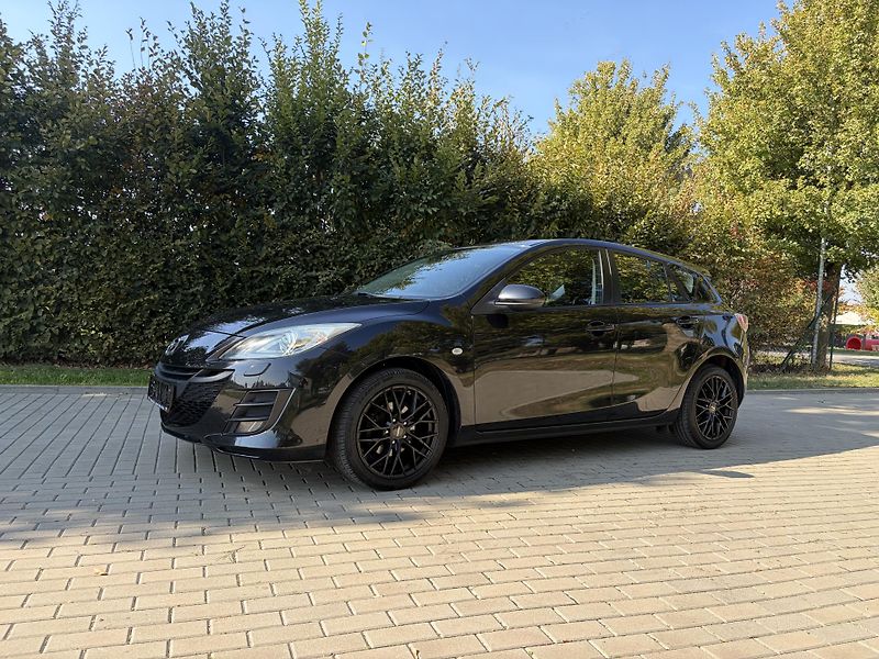 Mazda 3 1.6 Active Plus - fotka 4 z 28