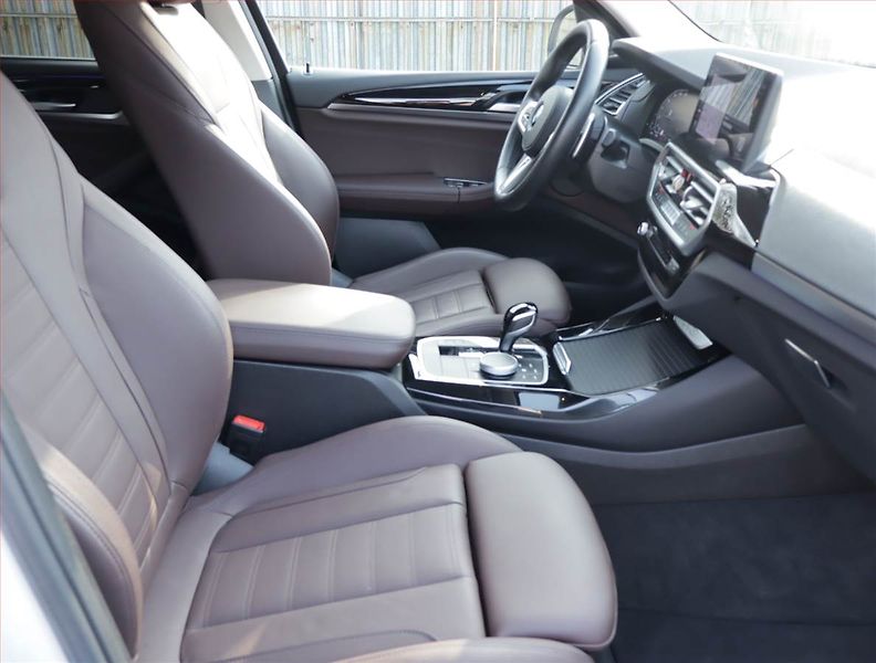 BMW X3 (2023) xDrive30i - fotka 9 z 32