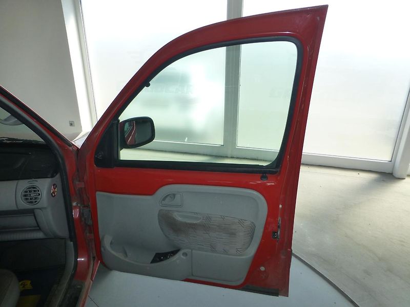 Renault Kangoo (2006) 1,2i*KLIMA**RAMPA NA VOZÍK!!!! - fotka 15 z 22